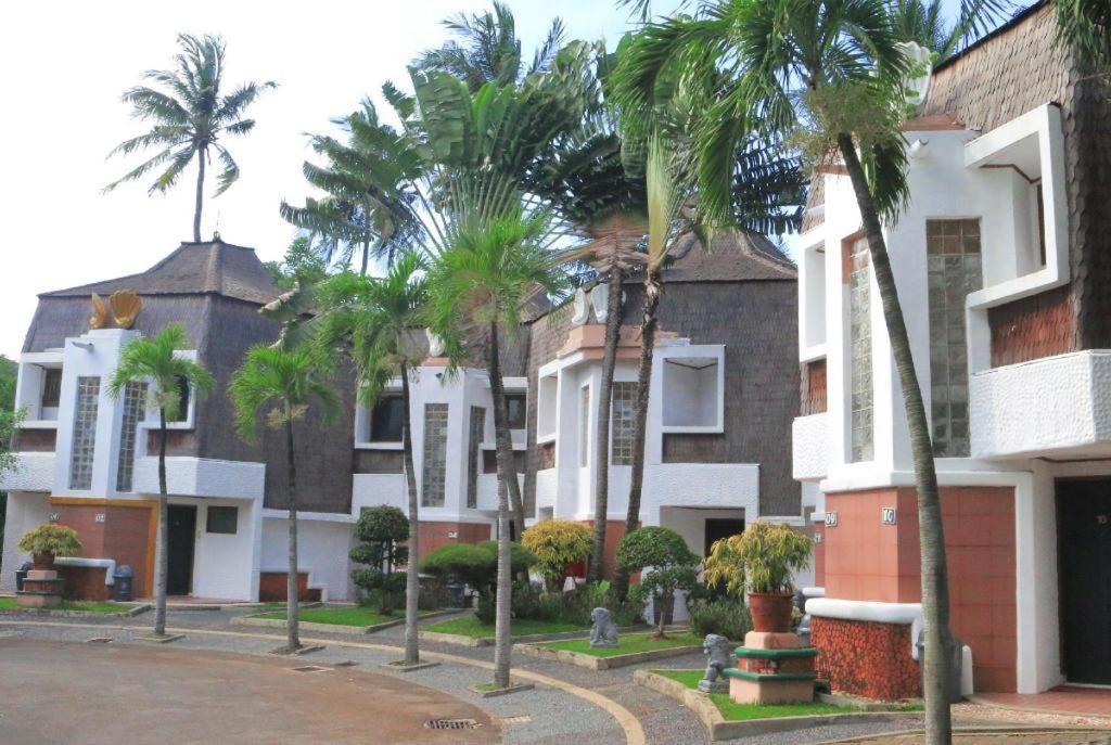 Putri Duyung Ancol Hotel Jakarta Exterior photo