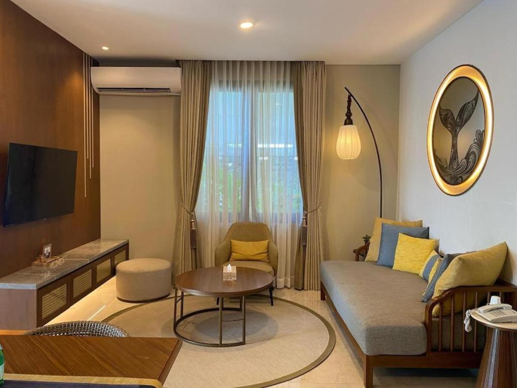 Putri Duyung Ancol Hotel Jakarta Exterior photo