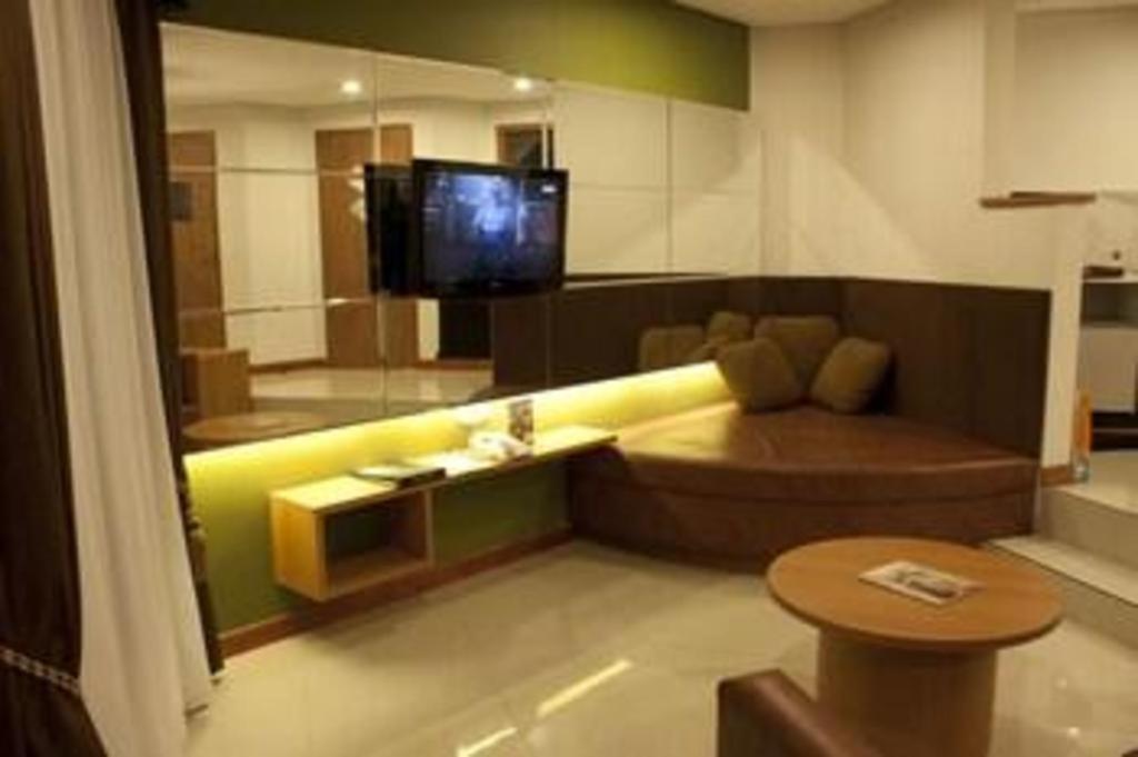 Putri Duyung Ancol Hotel Jakarta Exterior photo
